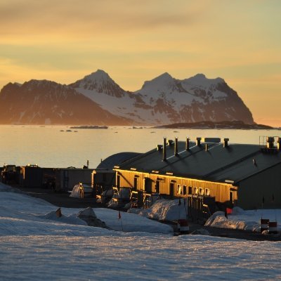 Bonner Laboratory operated by @BAS_news at Rothera Research Station, Antarctica. 
Terrestrial+marine research/25years of Scientific diving/Outstanding science