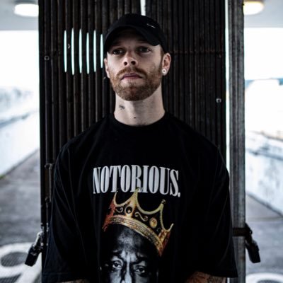 UK Singer/Songwriter