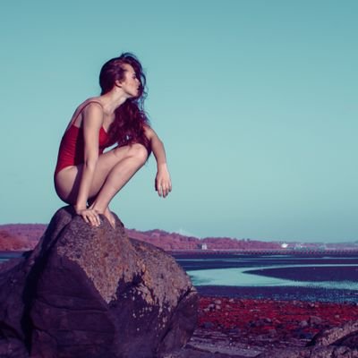 kirstyemslie's profile picture. 