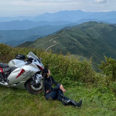 のんびりゆっくりツーリングライダー♪ Hayabusa gsx1300r 隼、BMW R1250GSA、SEROW FINAL EDITIONが愛車です。 食べる事が好きでワンコ🐶大好き♡ビールも♡基本何でも自分でやりたがり🤣でもどんくさいため失敗多め🤭