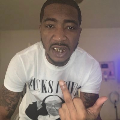 #RICHROLLIN60s #Last Of a dying breed # Slept on rapper but mfs gone wake up real soon # gone slang that ine for my love ones fucc a charge #LLCBLUE #LLJFRANK