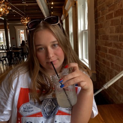 avamaemag14's profile picture. insta: avamae14  snap: avawesome14