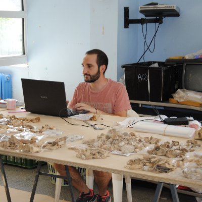 Zooarchaeologist🐏💀, amateur tennis player🎾, fan of the ancient🏛️ (and modern🌐) world