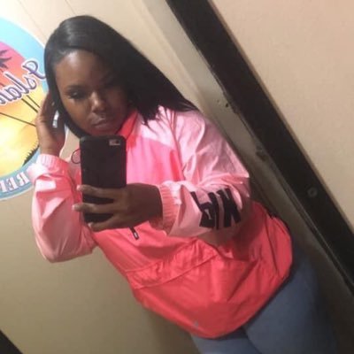 WHAT YOU LOOKING FA🤷🏽♀️ #Nolan’sMom #Cancer🥳 👫🏾👭🏽🌈AMOS:khadijahlatric1