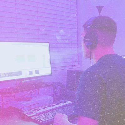 Producer 🎧🎹 Click link to buy 🔥 beats                                                   https://t.co/T6LEVB0BJk