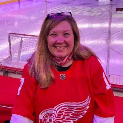 Lives in Michigan . ❤️the Detroit Red Wings. Elementary School Secretary. Checking off my bucket list one adventure at a time.