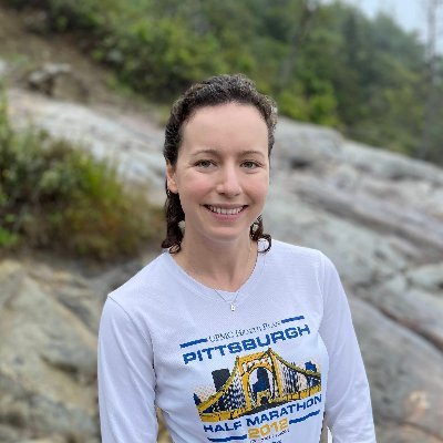 Structural Biologist 👩🏻🔬 | Staff Scientist @wuccilab 🔬 | PhD @BBSBwustl 👩🏻🎓 | loves rabbits, dessert, and the oxford comma | she/her