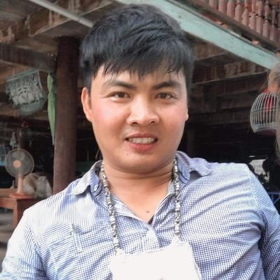 KhomnutTop's profile picture. 😊😊