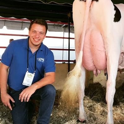 Paraguayo / Cosecha del 91 🍷/ Dr. Veterinario / Sub. Tte. de Rva. / Socio del Olimpia - Pies en el campo, ojos en el futuro y corazón en el trabajo. 🐄🥛🌱🌾