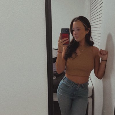 helenareynoldss's profile picture. nj/philly