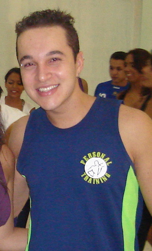 Formado em Educação Física,pós graduando em musculação e personal trainner,atualmente trabalho como Personal Trainner,professor de musculação e de Power Jump...