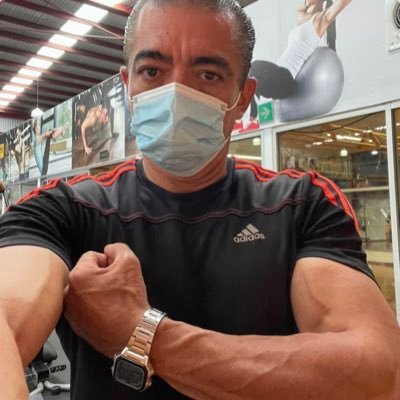 Culichi de nacimiento tapatio por adopcion analista POLITICO deportiv especilista en finanzas,automóviles y dietas…only fans 🤣