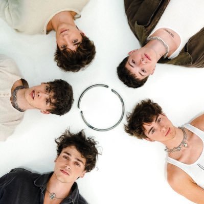 Cuenta de información sobre Why Don’t We en español. Aquí encontrarás fotos, noticias, vídeos y más • @whydontwemusic ¡Síguenos y activa notificaciones!