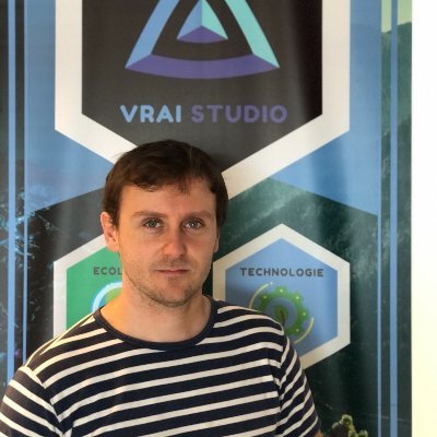 Fondateur du @Vrai_Studio, #developpeur senior en #web et #unity, #entrepreneur et #maker !