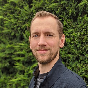 tinterrier's profile picture. Web developer and robot lawnmower evangelist