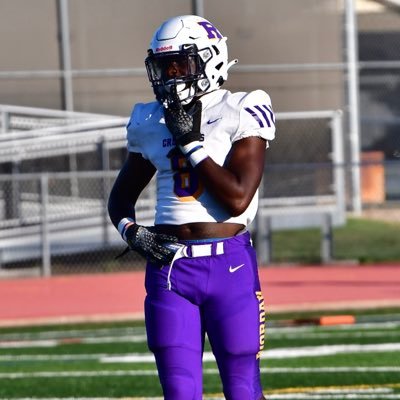 Archbishop Riordan 22’ | 6’1 180 lbs | DB / WR / ATH | 3.0 GPA | 🏈 ~ ⚽️ | 📧: cmurray2022@riordanhs.org