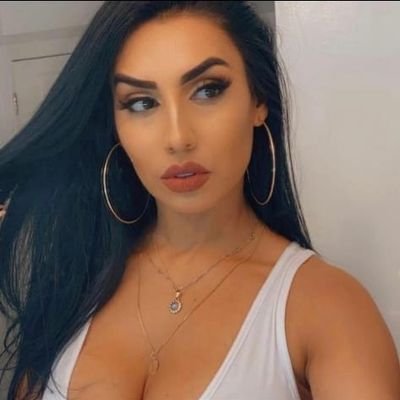 Hoa69495215's profile picture. Tex me whatsap 
84332416549