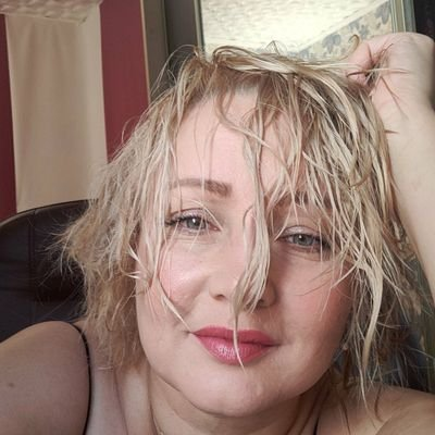 MariaSc05244170's profile picture. blind