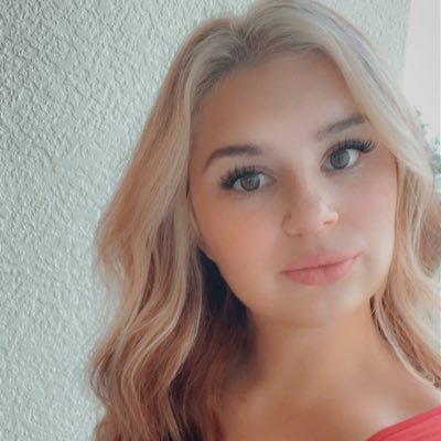 Lauren__xoxoxo's profile picture. 👨‍👩‍👧