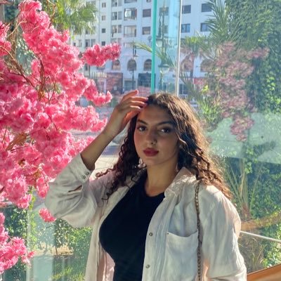 Rfatinee0's profile picture. 