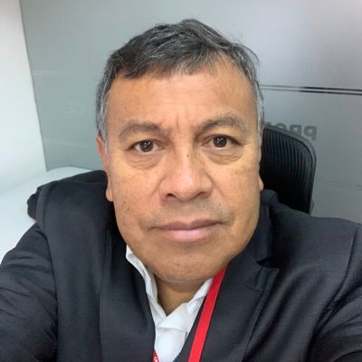 Abogado especialista en gestión pública, consultor en planeamiento estratégico, gestión pública y descentralización, ex secretario general y fundador del FA.