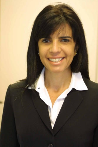Journalist/Public Relations. Jornalista/relações públicas. torce para que o Brasil dê certo.