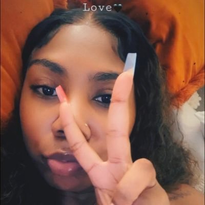 tiffanielafay's profile picture. 