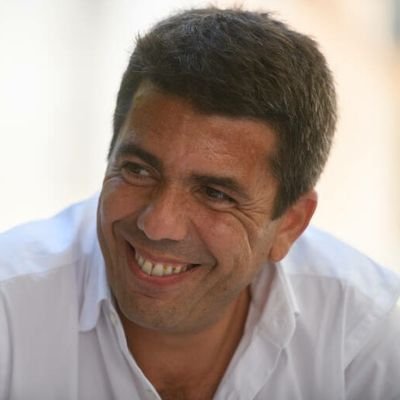 Entre lo correcto y lo conveniente, siempre lo correcto.
Cuenta fan de @carlosmazon40