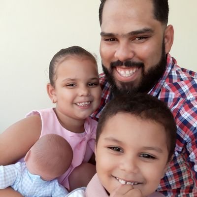 Licenciado en Administración de Empresas.
Padre de dos hermosos gordos, amante de la cocina.