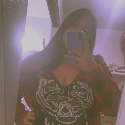 alyssaa702's profile picture. 