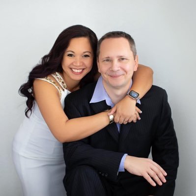 A very busy working techie mom, happily married with Jesenko and have 4 adorable children. Live life, learn, have purpose, have fun and keep moving forward.