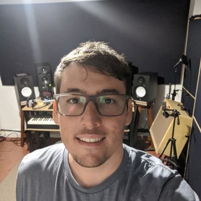Est. de Lic. en Sonorización y Grabación (UNL), armando mi estudio, operador de sonido. Grabaciones, ediciónes, mezcla y mastering (estéreo/mono/ambisónico)