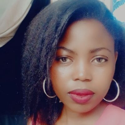 Mummy's girl, funny, friendly and down to earth just here to enjoy myself and to know what's going on around the world.