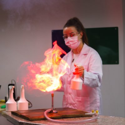 11-18 Chemistry Teacher 🧪🦠 HOD 🤩Biochemistry Graduate 🧬🧫 Overenthusiastic Science Geek! 🙌 Professional Twitter 👩‍🎓 UK 🇬🇧 Thailand 🇹🇭