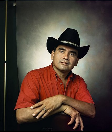 ChaparroRodrigo's profile picture. RODRIGO  CHAPARRO GOMEZ, llanero cuatriboliado y de ancestros campesinos, hijo de Marco Tulio Chaparro, viejo analfabeto honrado y trabajador fundador de YOPAL