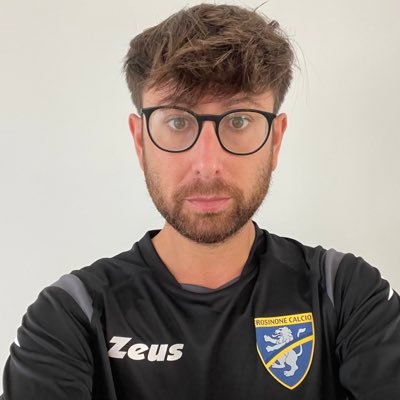 Benvenuti nella mia pagina Twitter! Welcome to my Twitter page! Istruttore Scuola Calcio Frosinone Collab.Tecnico U-15 Naz. Frosinone Calcio @frosinone1928