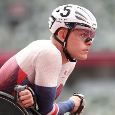 Commonwealth Champion 🥇 Paralympic Silver 🥈 European Champion 🥇1500m British Record Holder