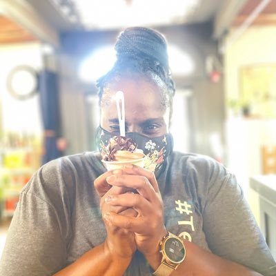 inniss_jenine's profile picture. Humor