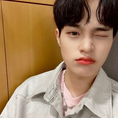 wannaone_ppfrst's profile picture.