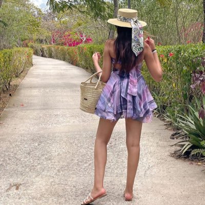 shygalbee's profile picture. Music lover.