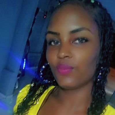 KarolMadureira2's profile picture. 👸🏾👑❤morena❤👸🏾👑