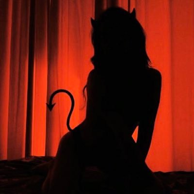 GodsGift915's profile picture. Ruby Red 🦂😈 Content Creator 🎥📽