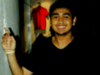 ezra_shm's profile picture. Drummer for God -