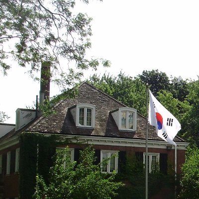 Welcome to Korean Consulate Toronto! 주토론토총영사관은 동포사회 화합.발전.안전을 위해 최선의 노력을 다하는 자세로 업무에 임하고 있습니다.사건사고 도움 요청사항, 동포사회의 발전, 민원업무개선, 국가간 협력증진 등 좋은 의견을 언제든지 알려주시기 바랍니다.