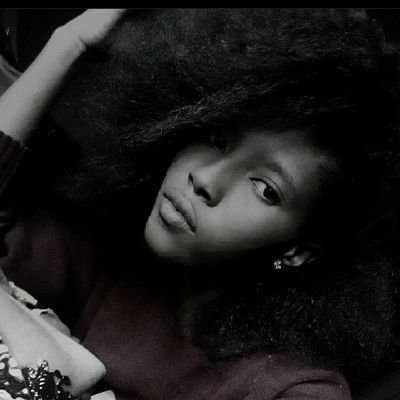 awo_tebua's profile picture. fashion designer 
loves reading