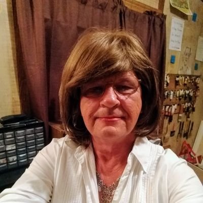 Atheist. Old, proud transfem. 🏳️⚧️. Anti-fascism.🏳️🌈🌺🌈🐈 🇺🇦Vaccinated X 3 Still wearing my mask. Not scared to say I don't know. #BLM. She/Her.