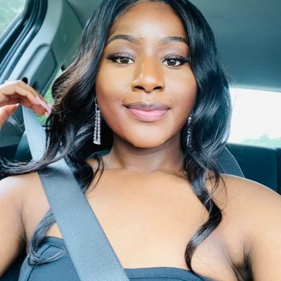 RueRayy's profile picture. More.