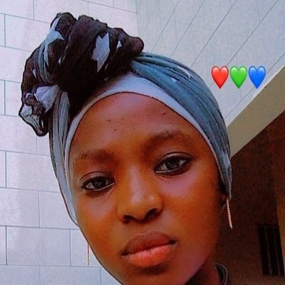 Sonakshi mifia graphiste deseng illustratrice artiste . Sénégal