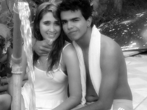 a vida é pra viver, o mundo é pra curtir nem tudo é papo serio a gente tem que relaxar (♪)   te amo demais minha galega ! ♥[/mayaracampos.