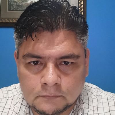 LARoMz's profile picture. 